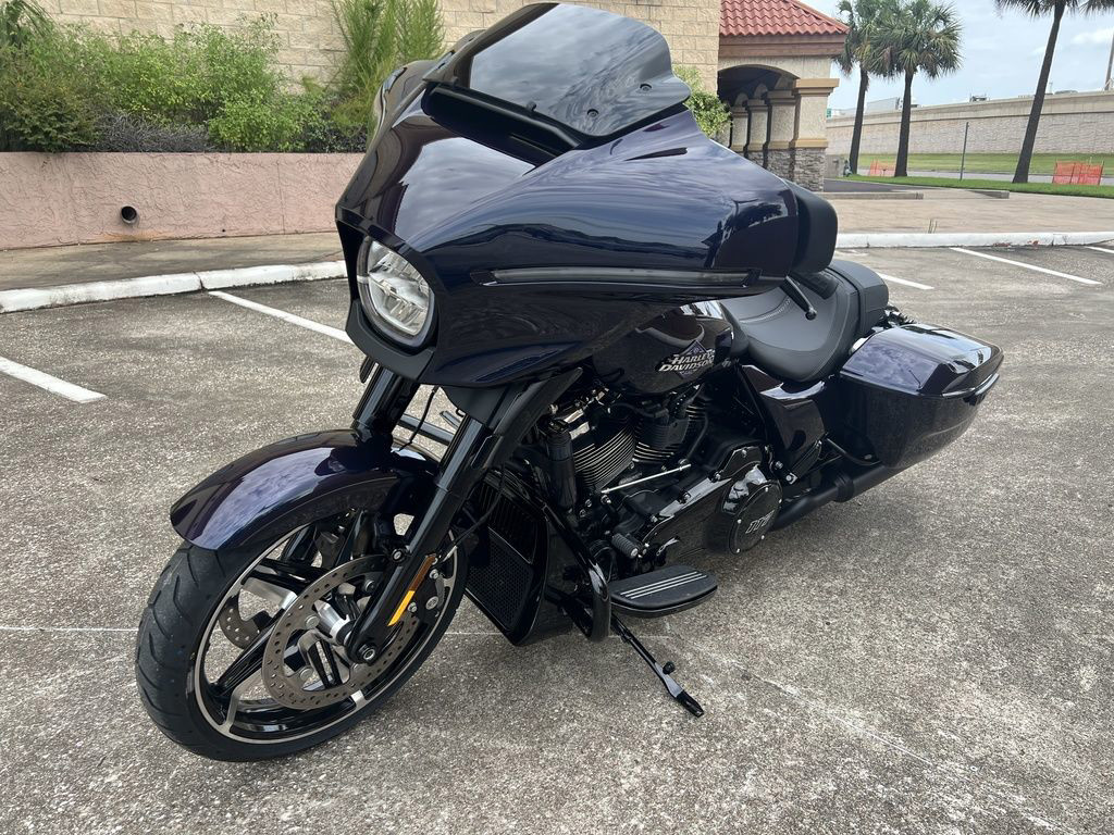 Street Glide®