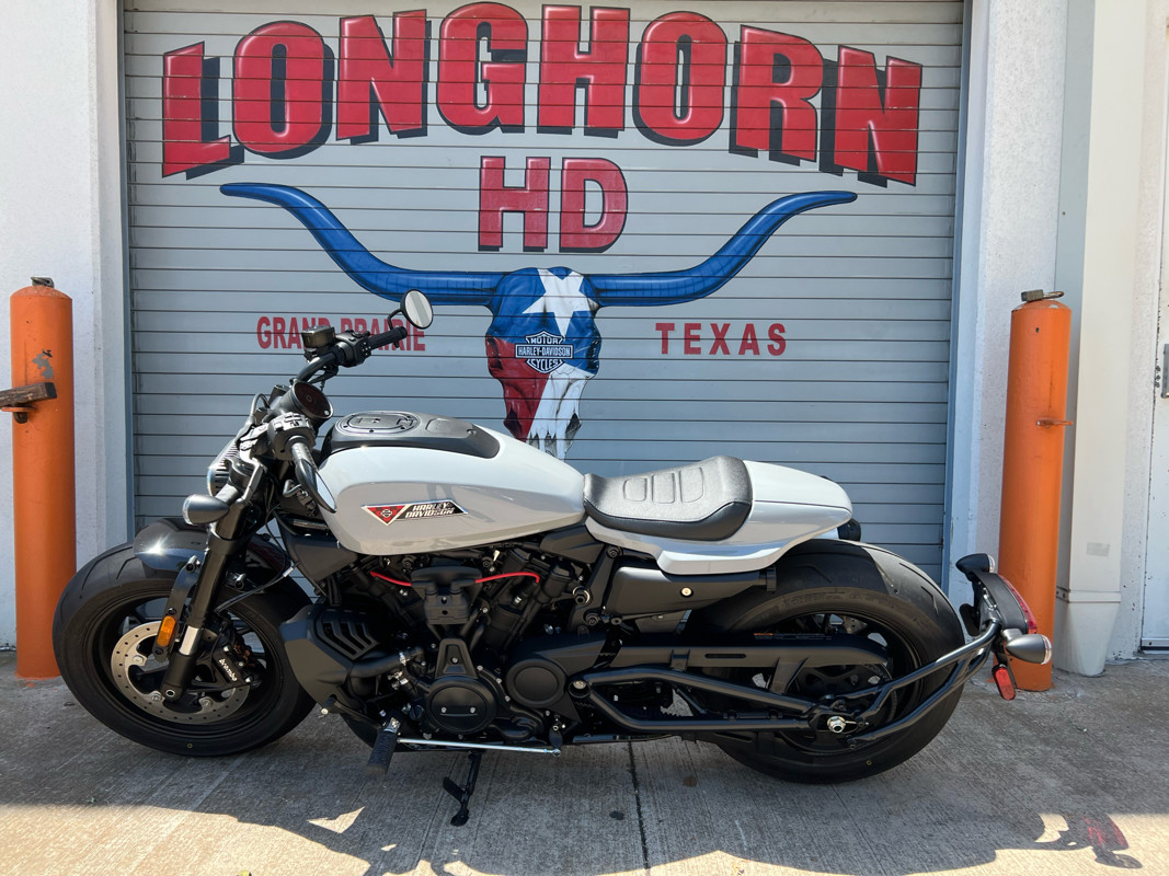 Sportster® S