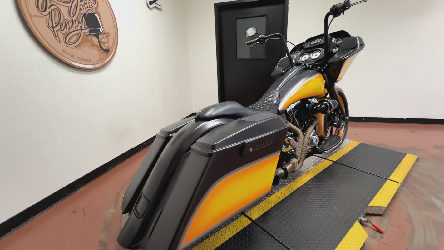 Road Glide® Custom