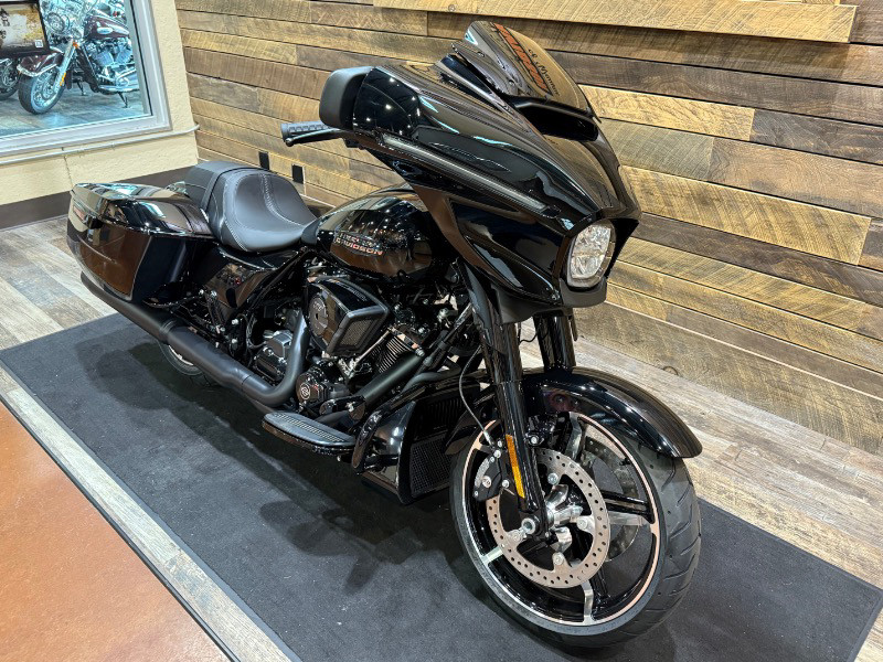 Street Glide®