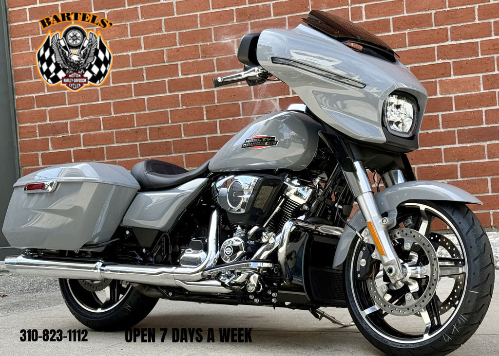 Street Glide®