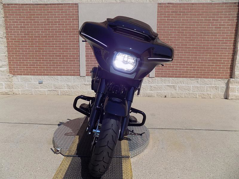Street Glide®