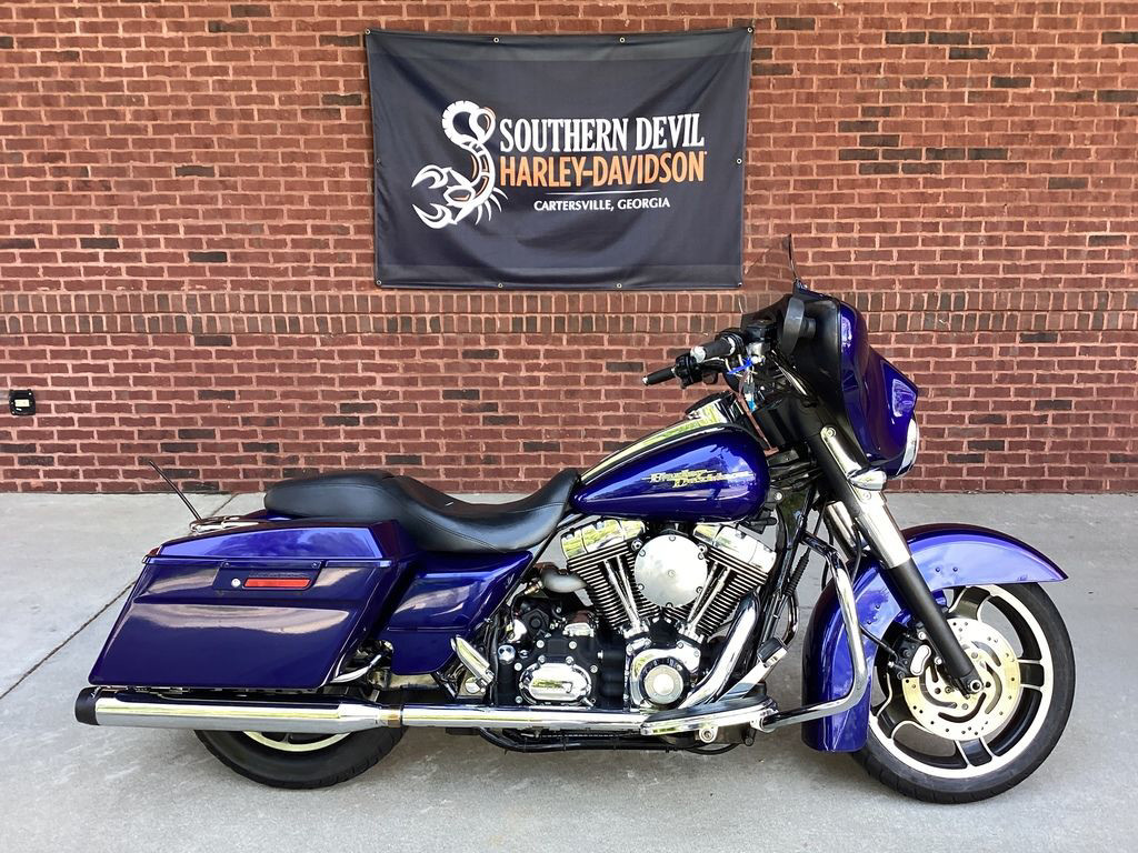 Street Glide®