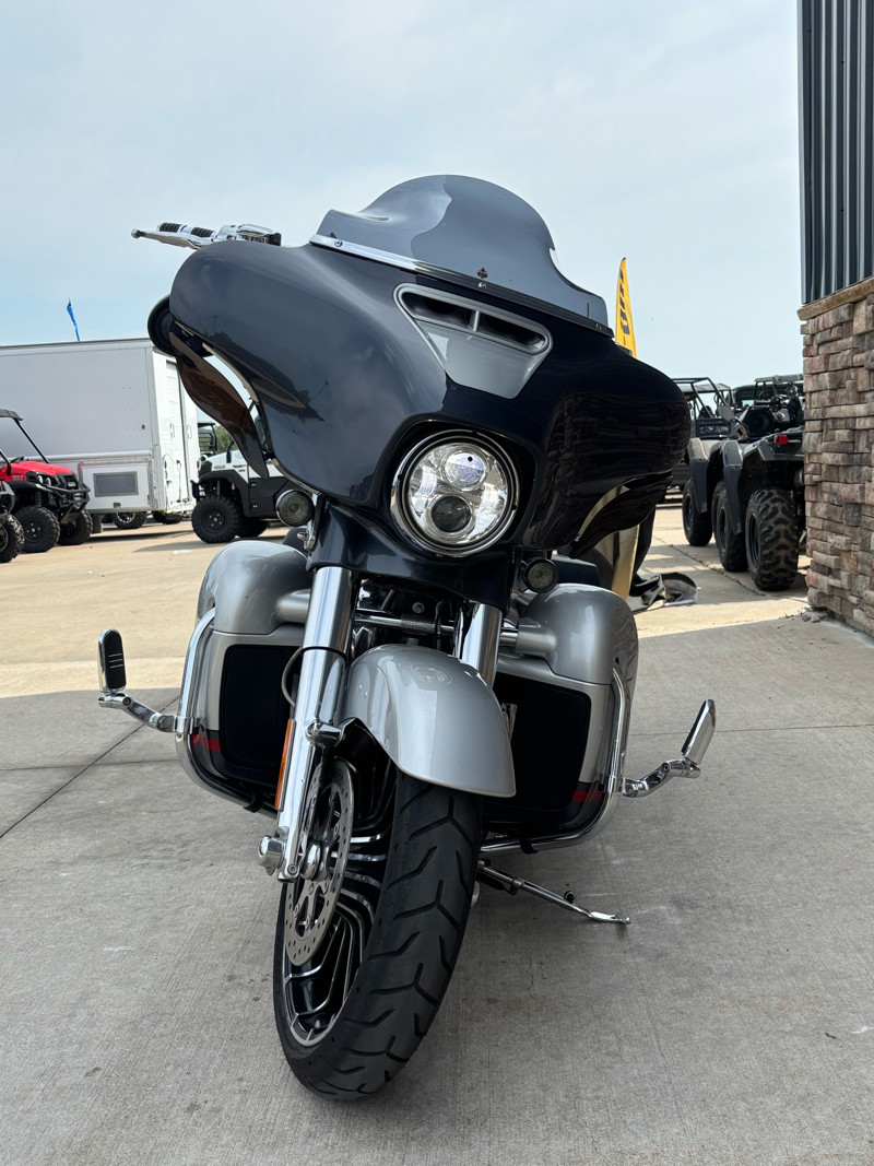 CVO® Street Glide®