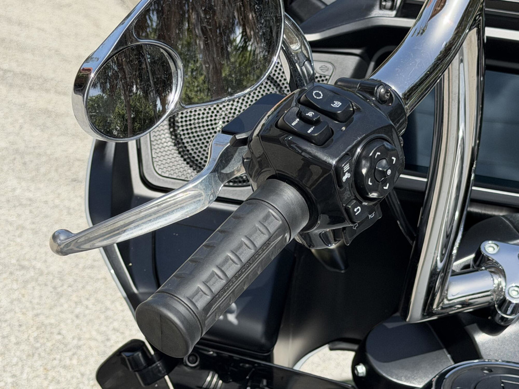 Road Glide®