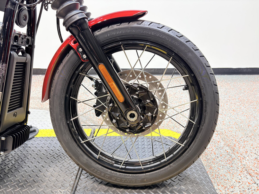 Street Bob®