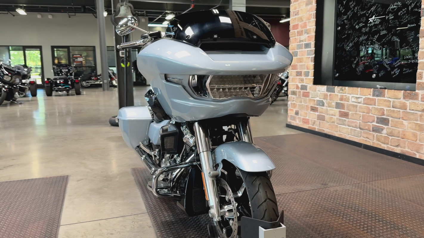Road Glide®