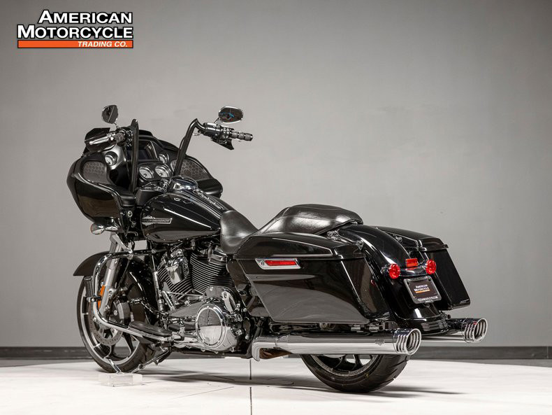 Road Glide®