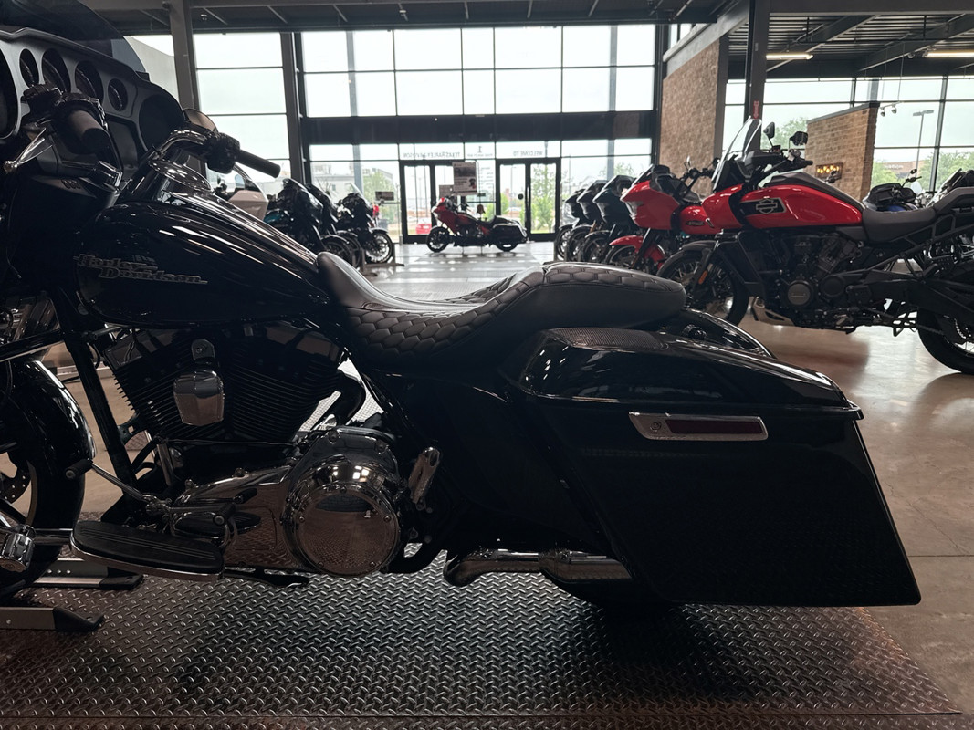 Street Glide®