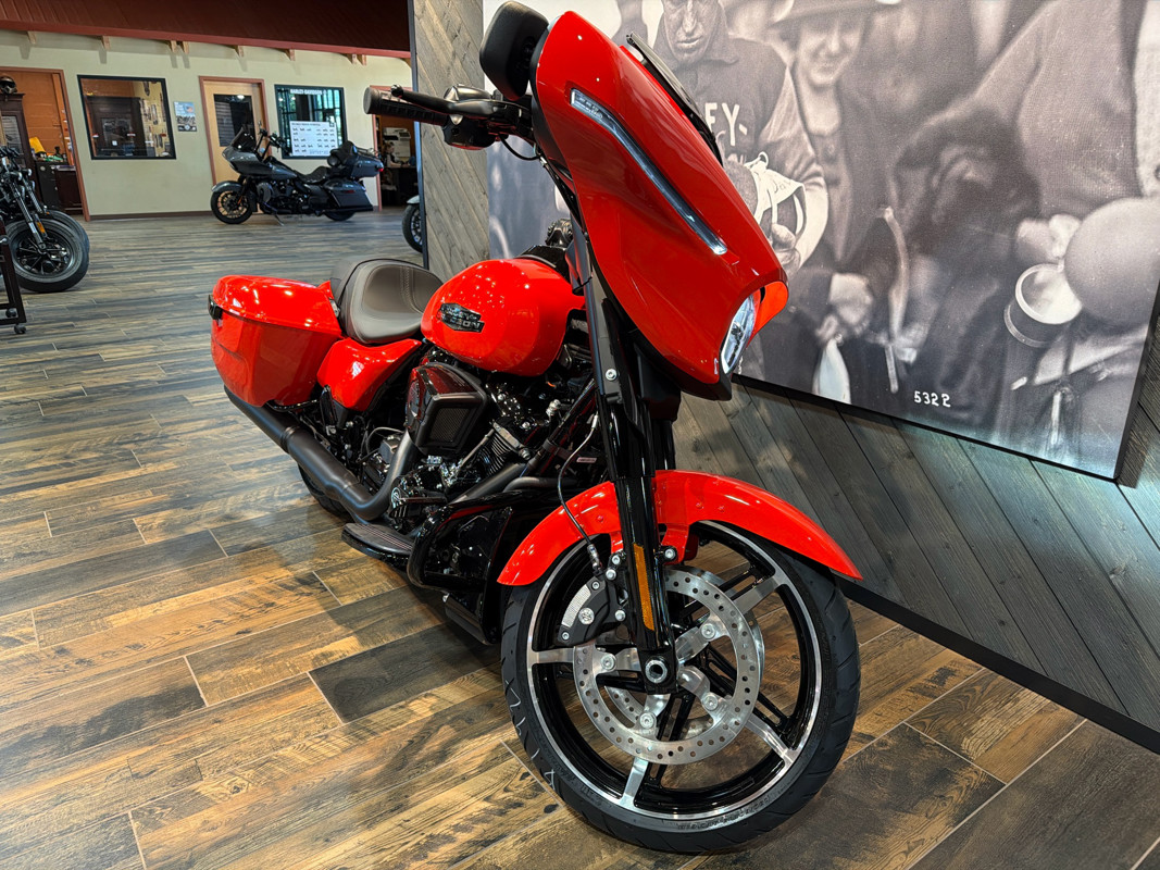 Street Glide®