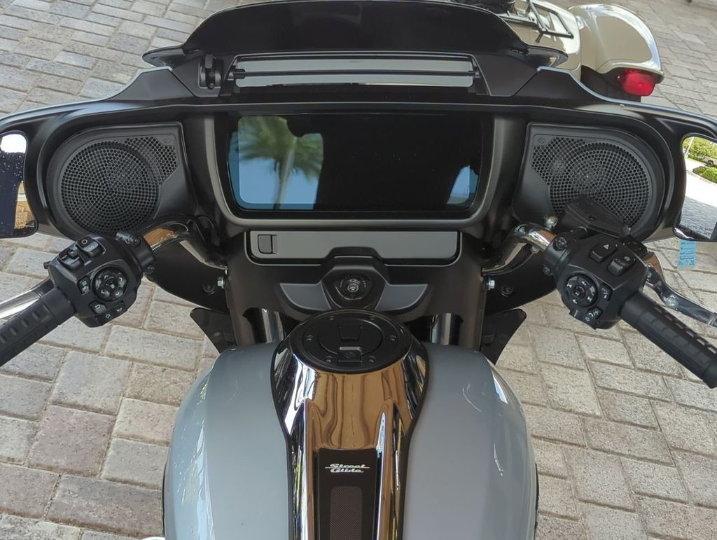 Street Glide®