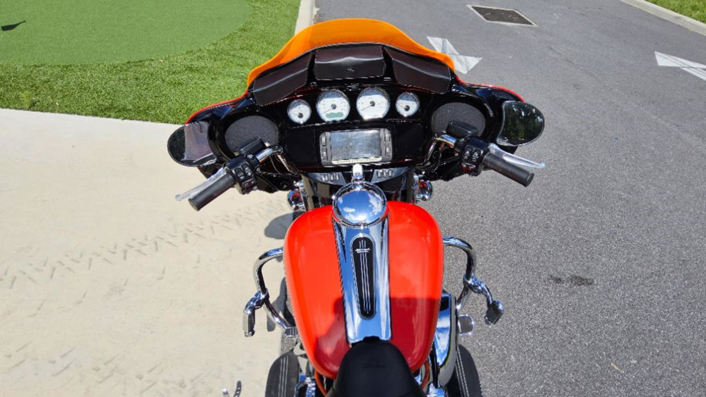 Street Glide®
