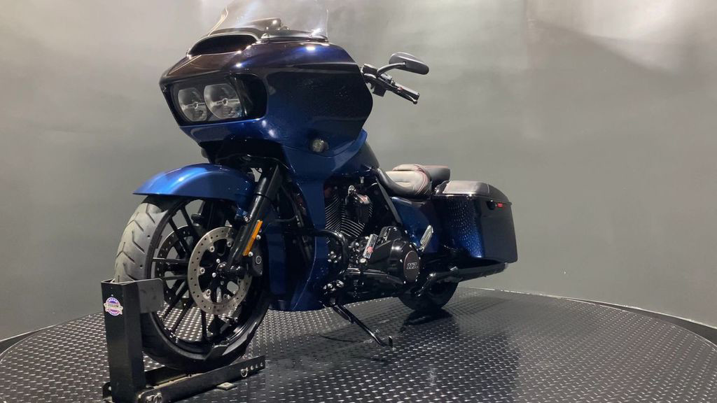 CVO® Road Glide®