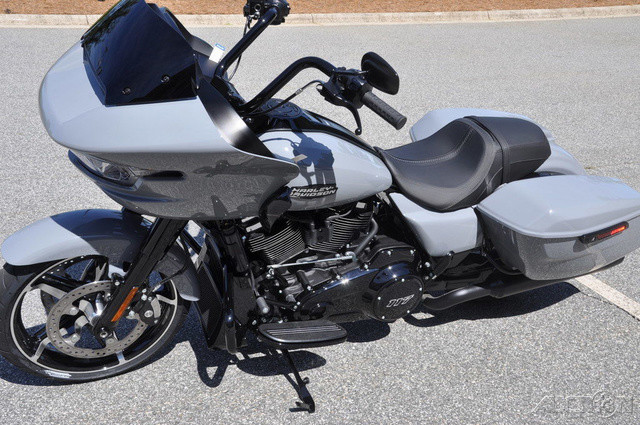 Road Glide®