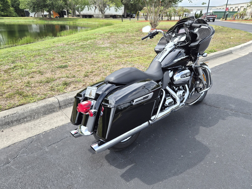 Road Glide®