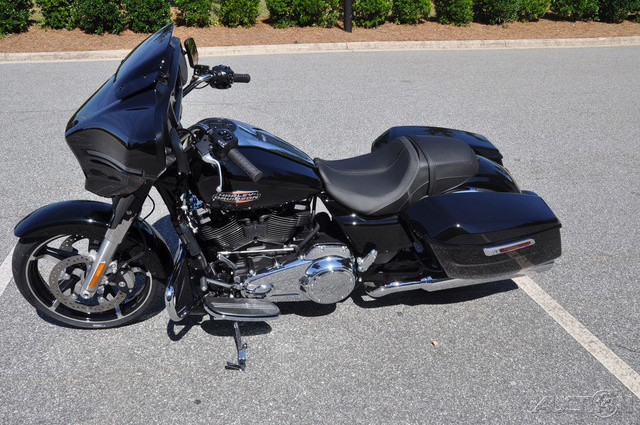Street Glide®