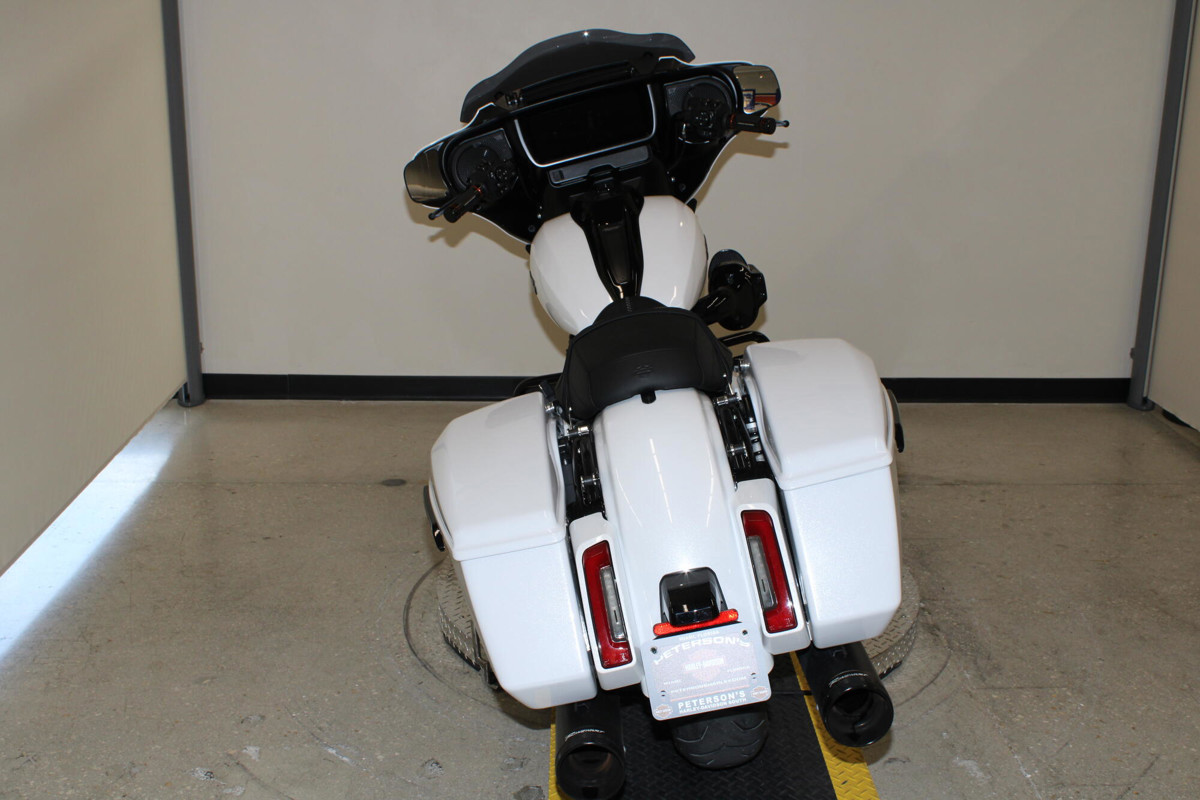 Street Glide®