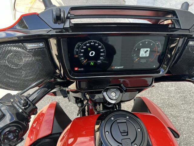 CVO® Street Glide® 3 Limited