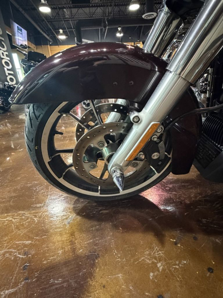 Street Glide®