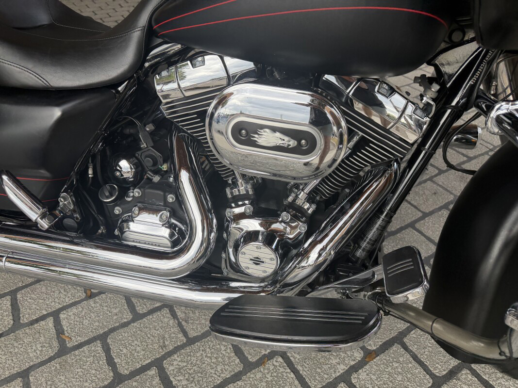 Road Glide® Custom