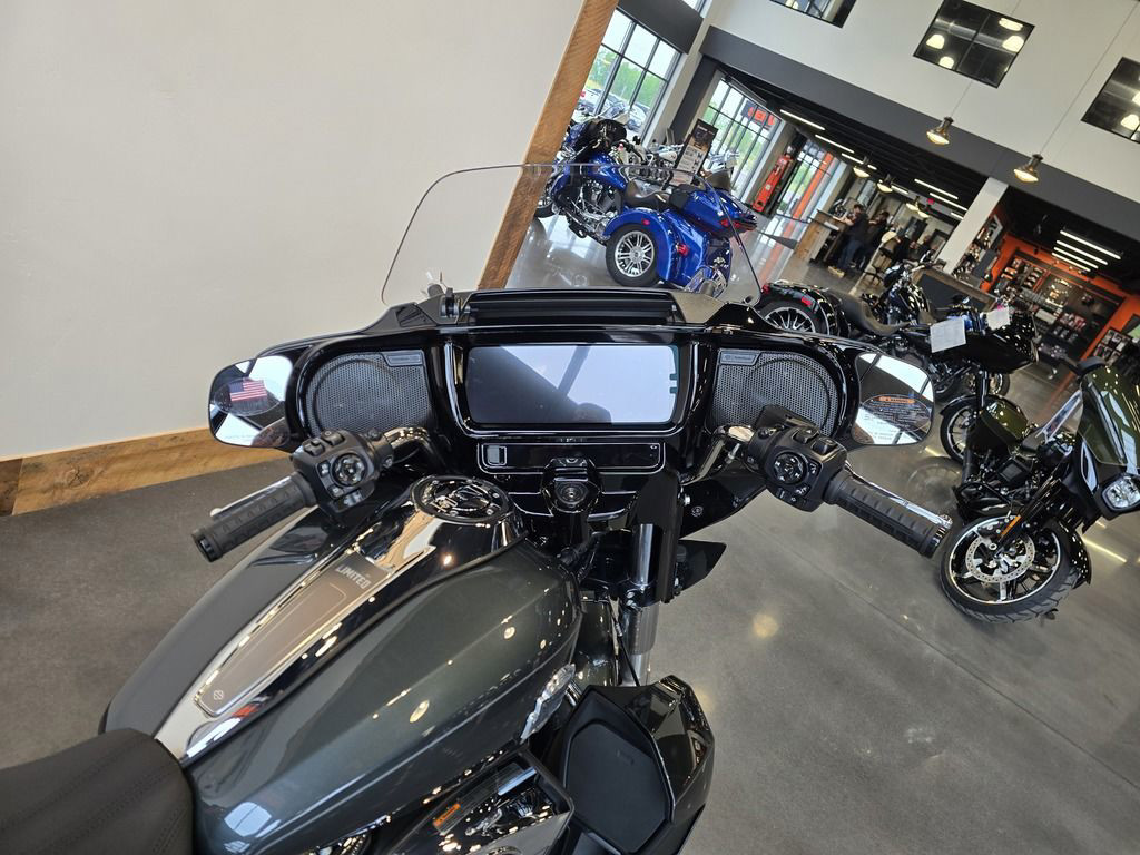 Street Glide® Limited