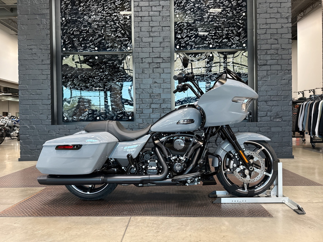 Road Glide®