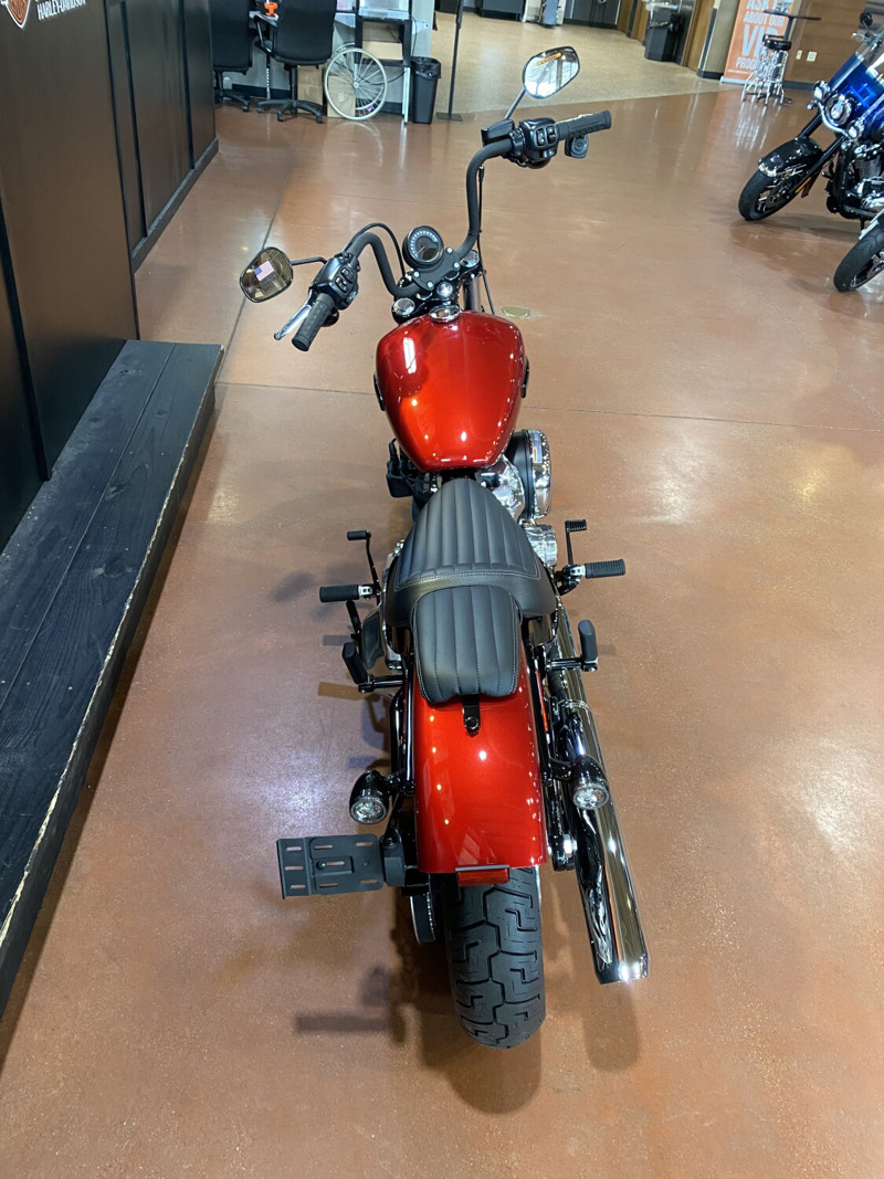 Street Bob®
