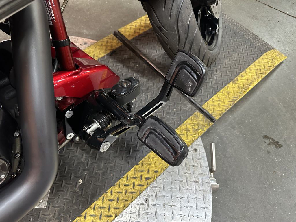 CVO® Pro Street Breakout®