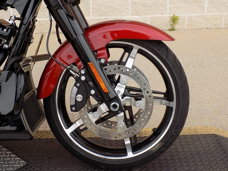 Street Glide®