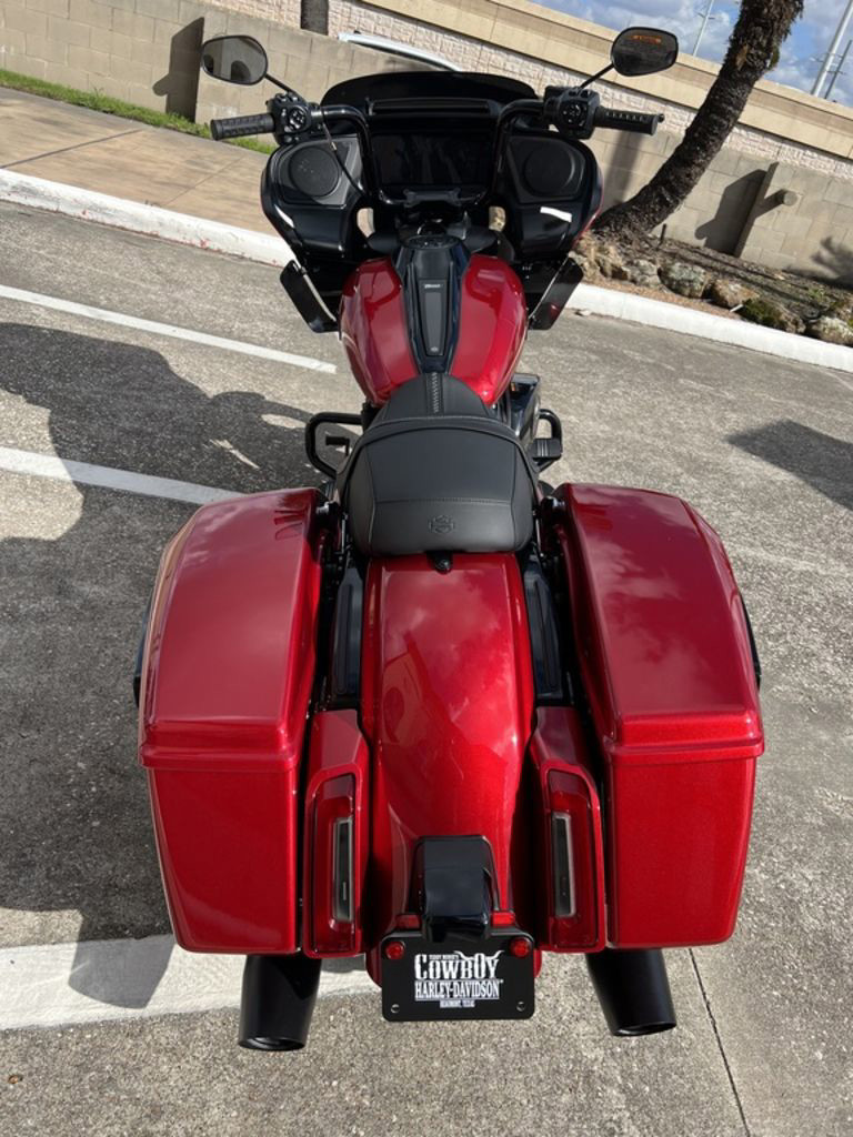 Road Glide®