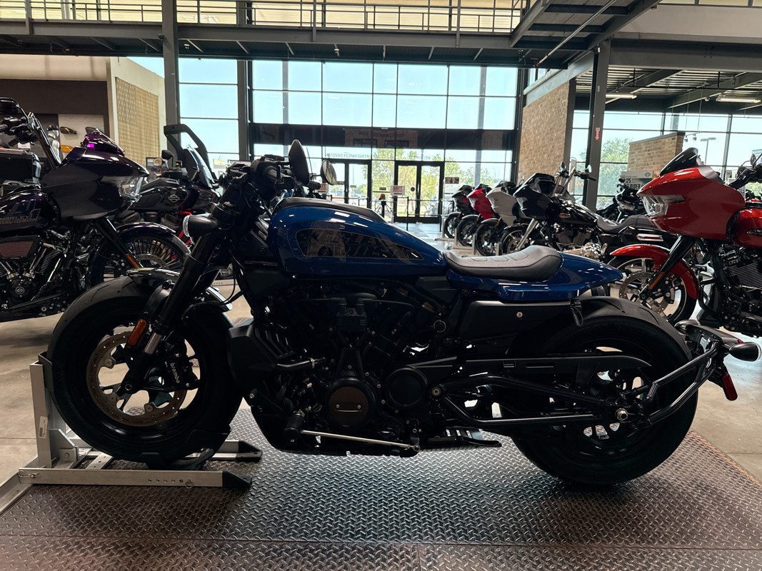 Sportster® S
