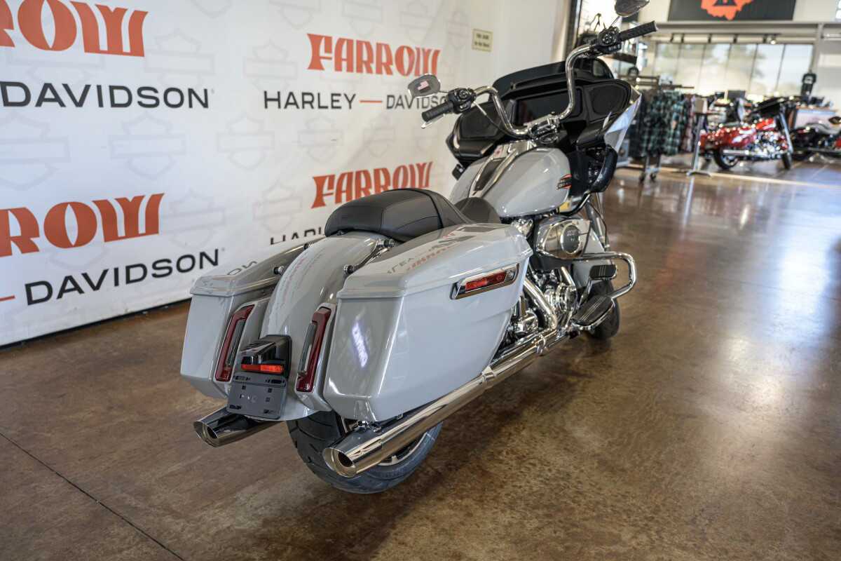 Road Glide®