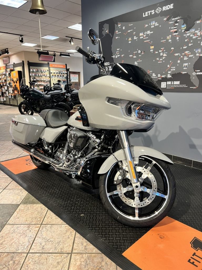 Road Glide®