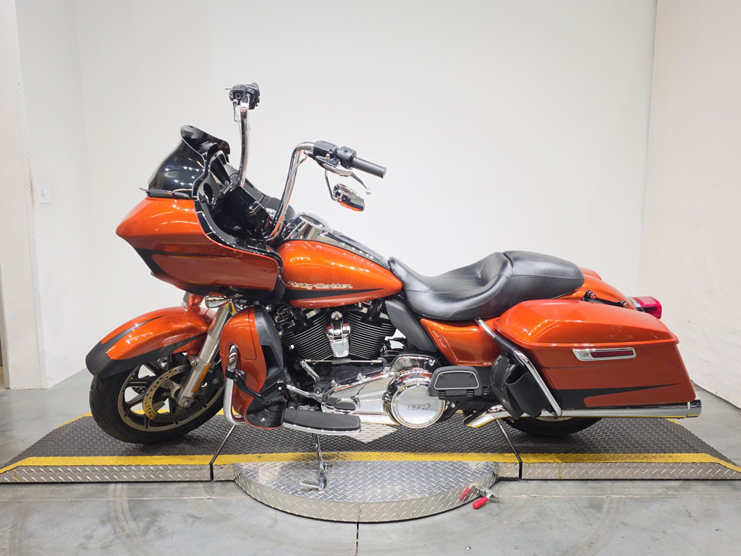 Road Glide® Ultra