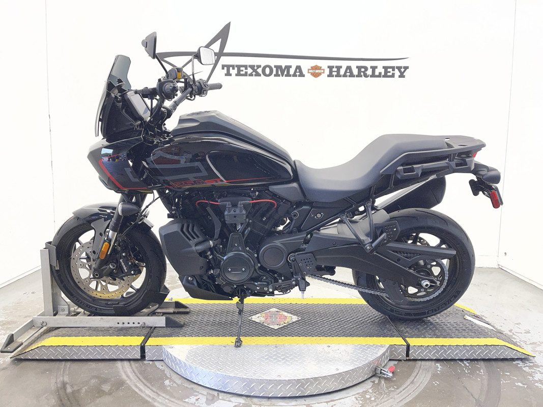 Pan America® 1250 ST