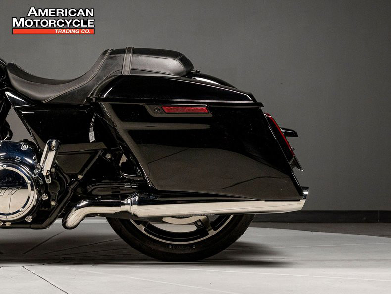 Road Glide®