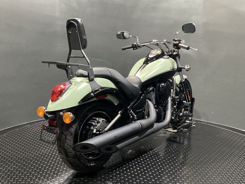 Vulcan 900 Custom