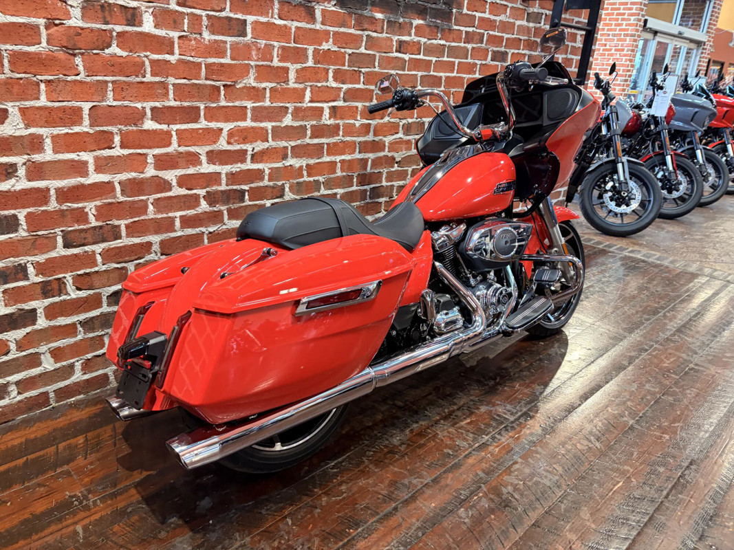 Road Glide®