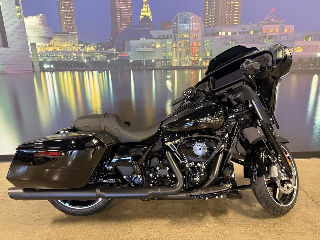 Street Glide®