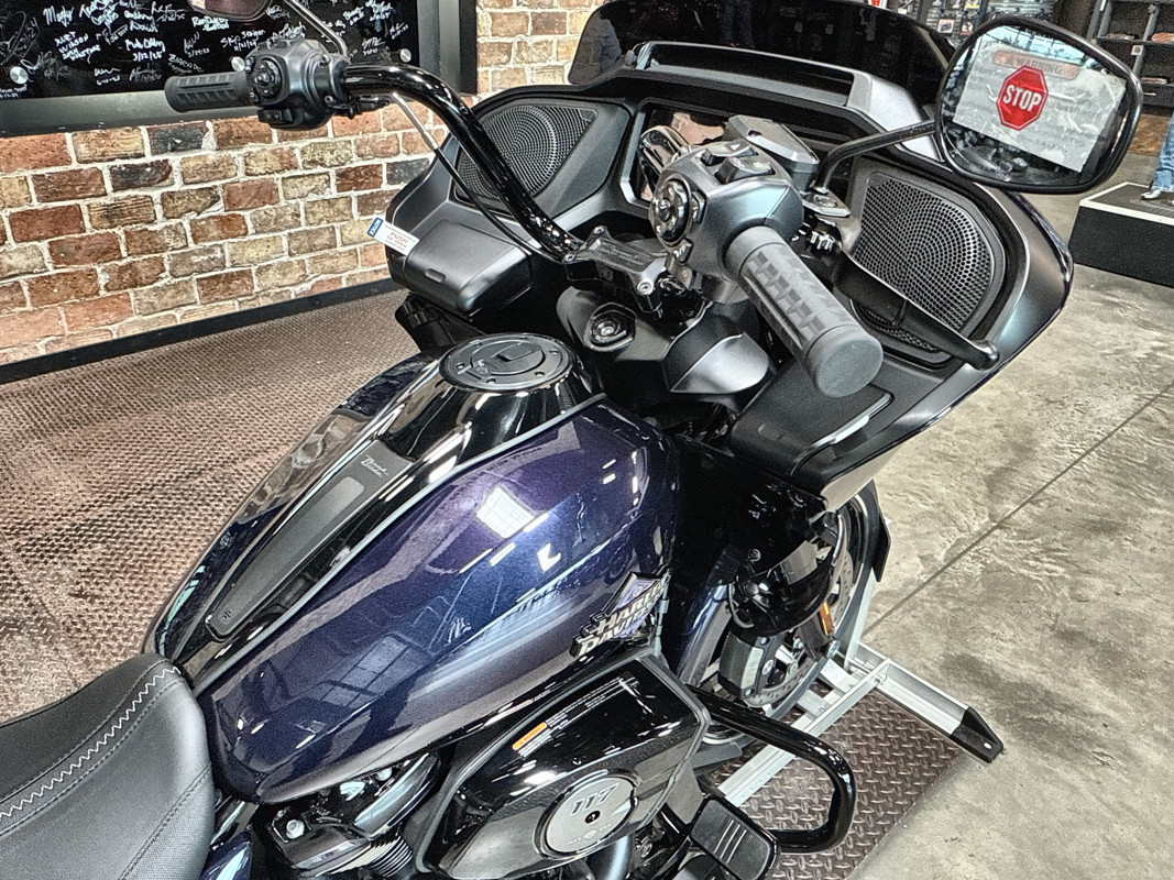 Road Glide®