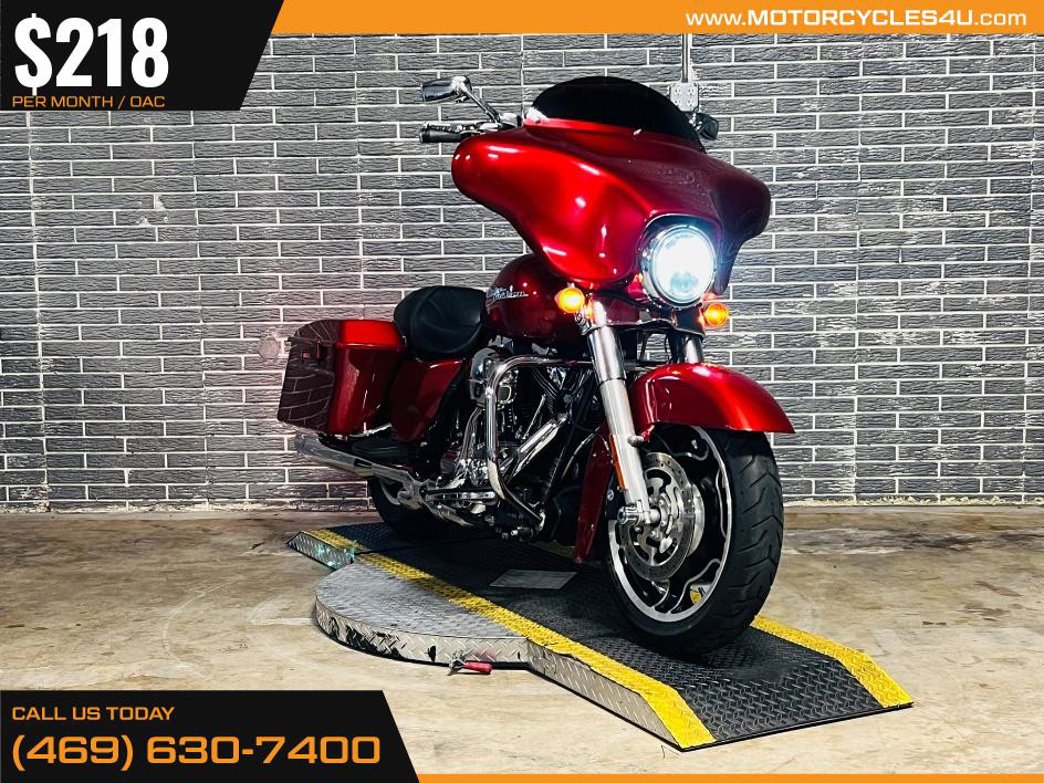 Street Glide®