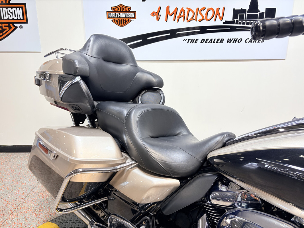 Road Glide® Ultra