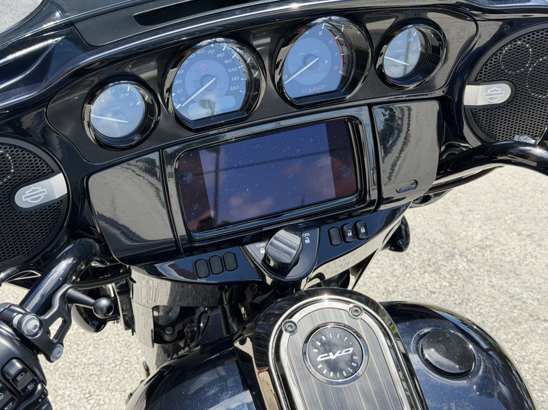 CVO® Street Glide®