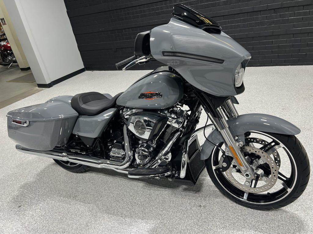 Street Glide®