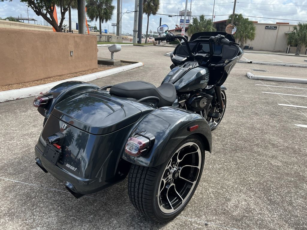 Road Glide® 3