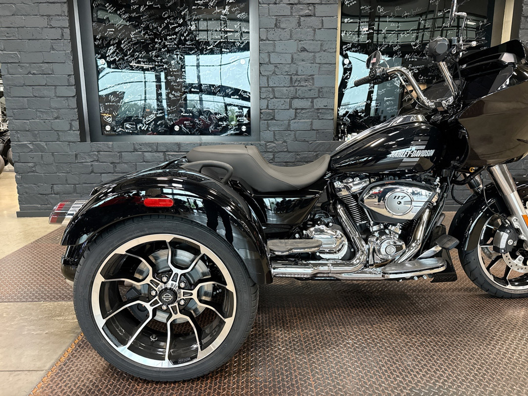 Road Glide® 3