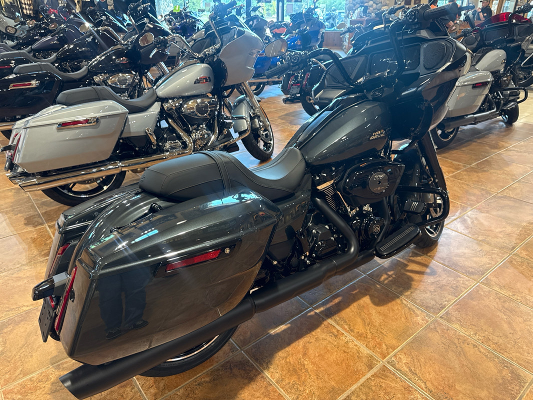 Road Glide®