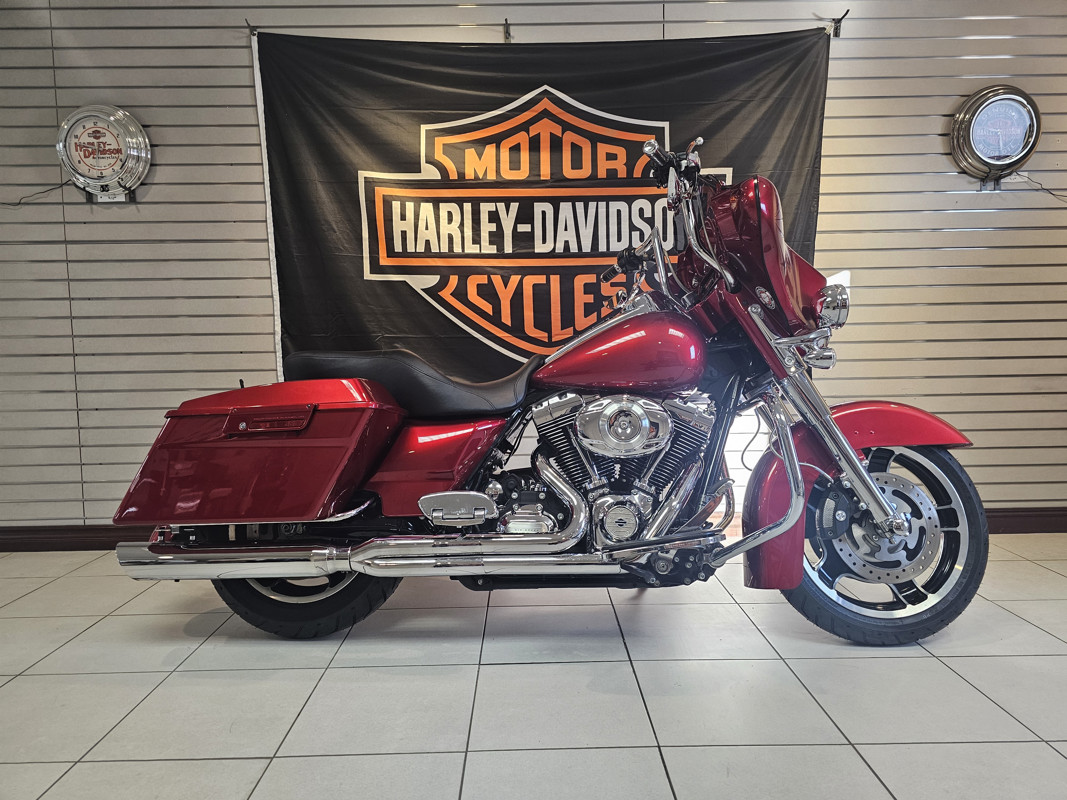 Street Glide®