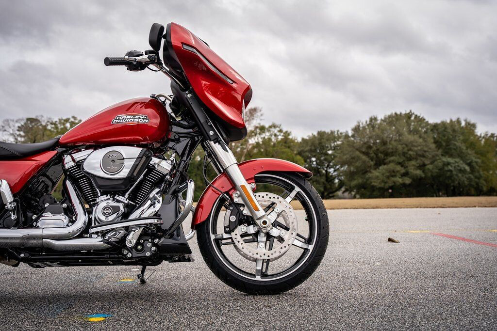 Street Glide®