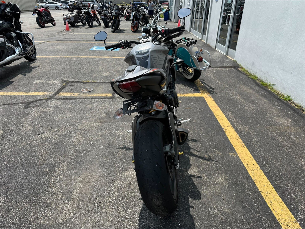 Street Triple RS